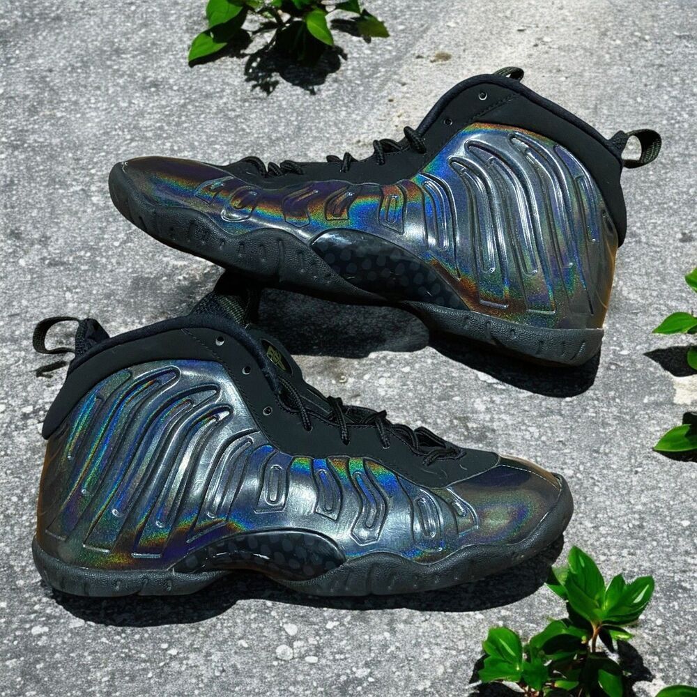 Nike Iridescent Black Women's Sneakers